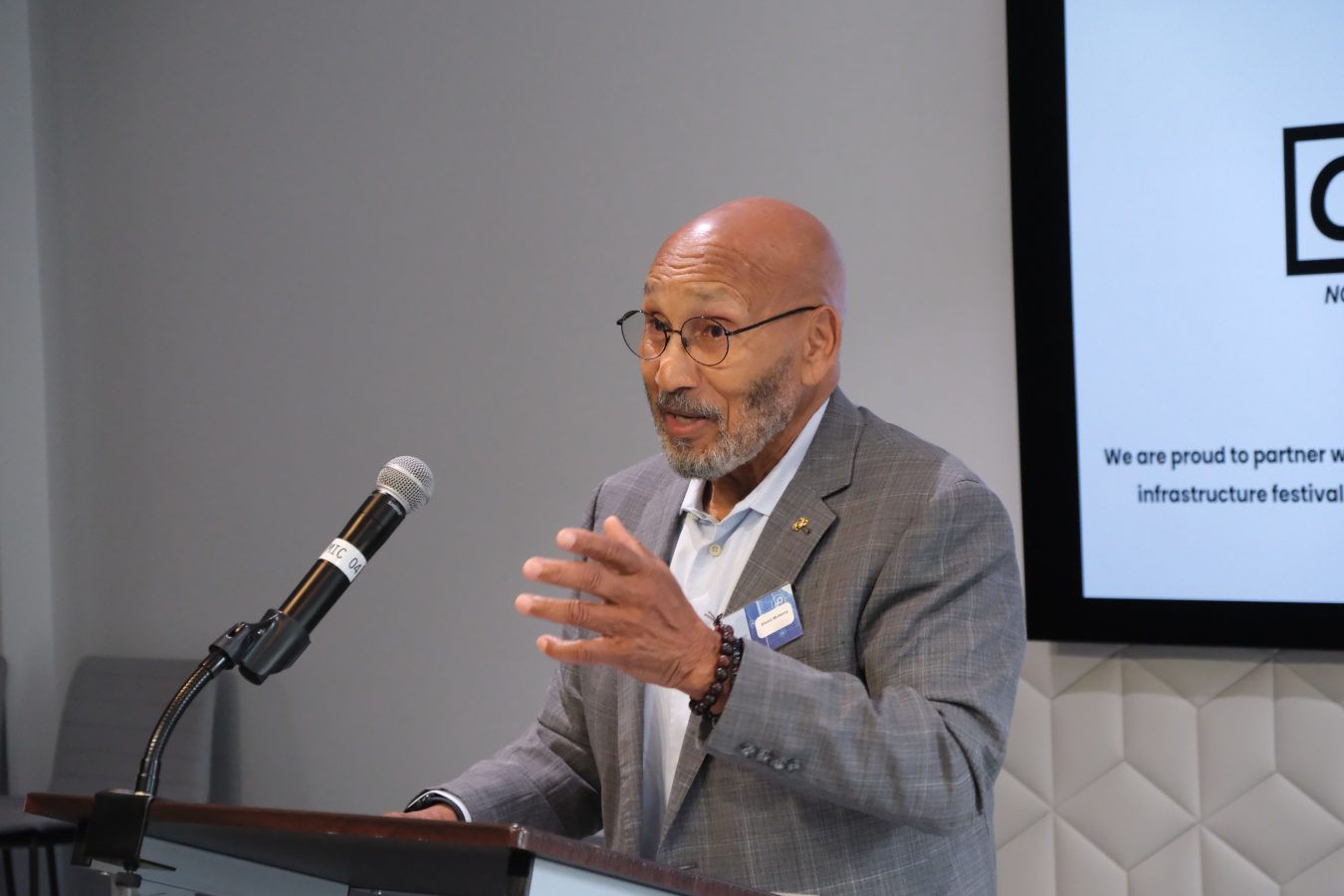 Emmit McHenry, Internet Pioneer
